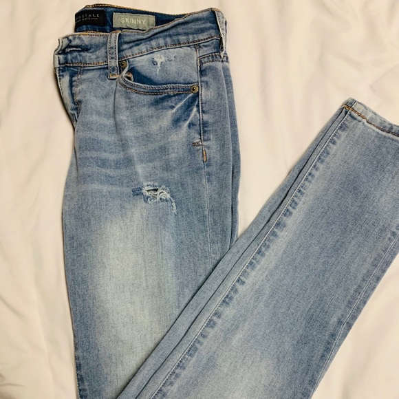 Aeropostale Skinny Jeans - Picture 2 of 3